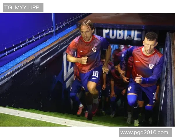 克罗地亚足球明星的辉煌历程与对世界足球的影响解析 克罗地亚足球明星的辉煌历程与对世界足球的影响解析