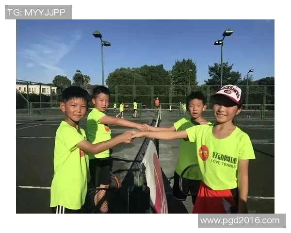 小儿足球启蒙之旅培养孩子团队精神与运动能力的最佳选择