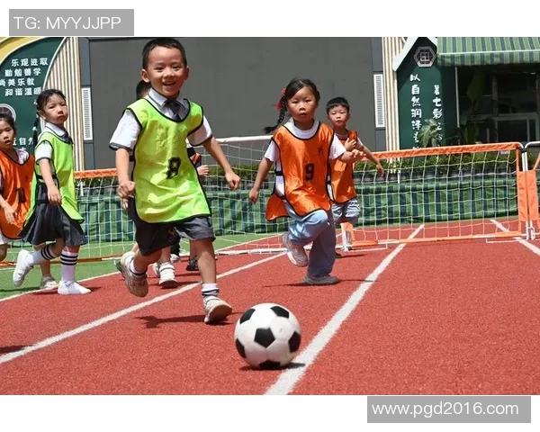 幼儿足球课教案设计与实施策略探讨促进儿童全面发展与团队合作能力提升